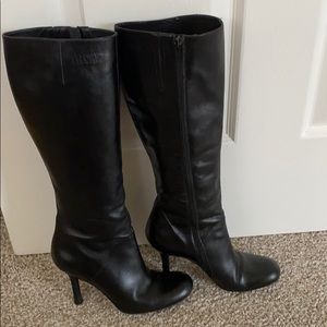 VIA SPIGA BLACK LEATHER BOOTS. SIZE 5.5